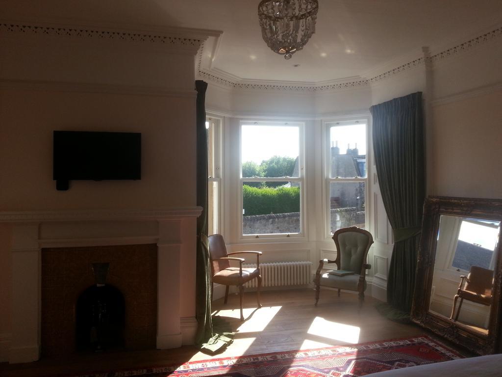 Banner'S House Hotel Markinch Room photo