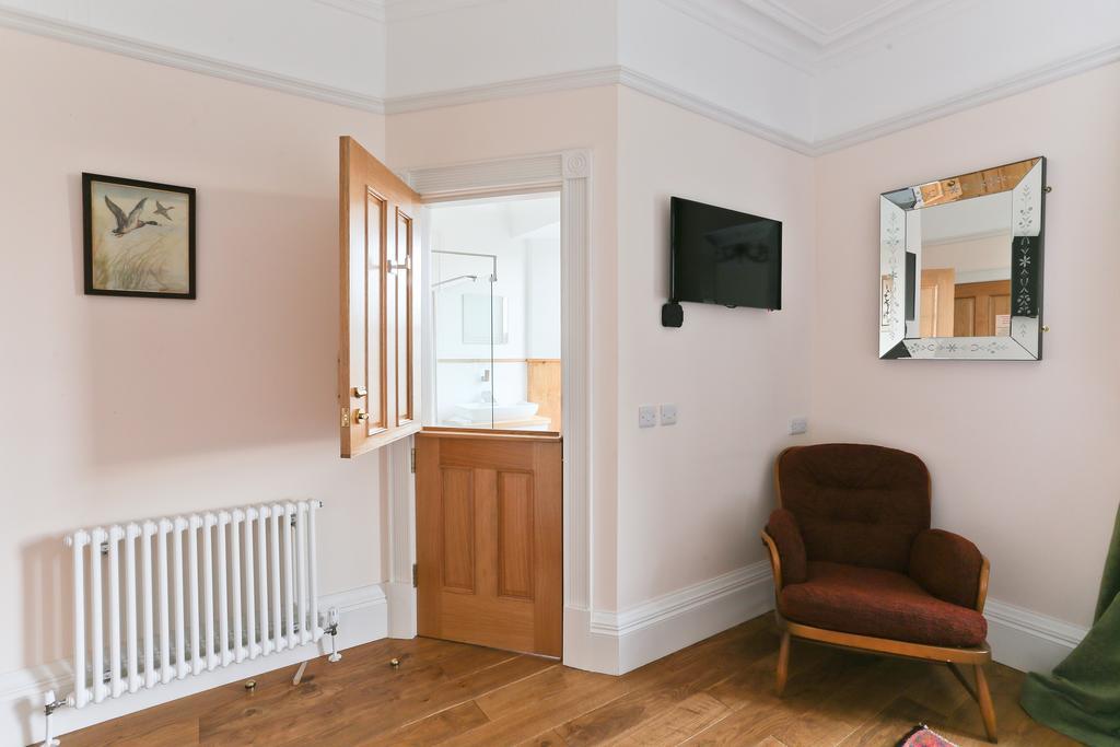 Banner'S House Hotel Markinch Room photo